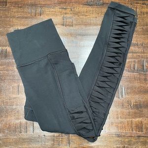 Athleta Salutation 7/8 Tight In Powervita / XS